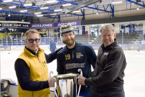 Blue Fox pokalmestre sammen med Henning fra Birk TeQ